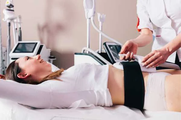 woman having body sculpting to help improve her body image and her mental health Ilkeston
